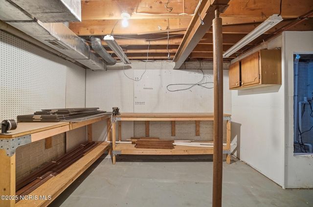 7335 Friarton Circle, Toledo, OH 43617