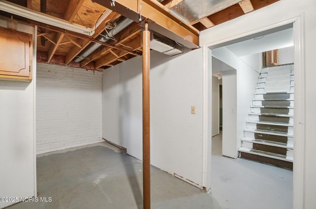 7335 Friarton Circle, Toledo, OH 43617