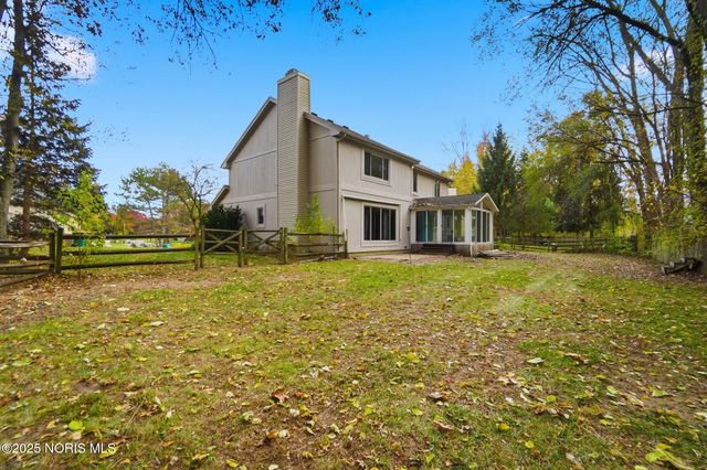 7335 Friarton Circle, Toledo, OH 43617