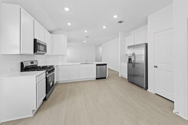 945 Soapstone PASS, Maxwell, TX 78666