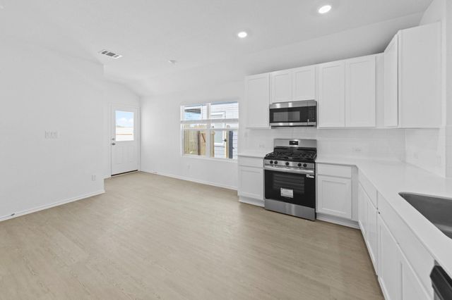 945 Soapstone PASS, Maxwell, TX 78666