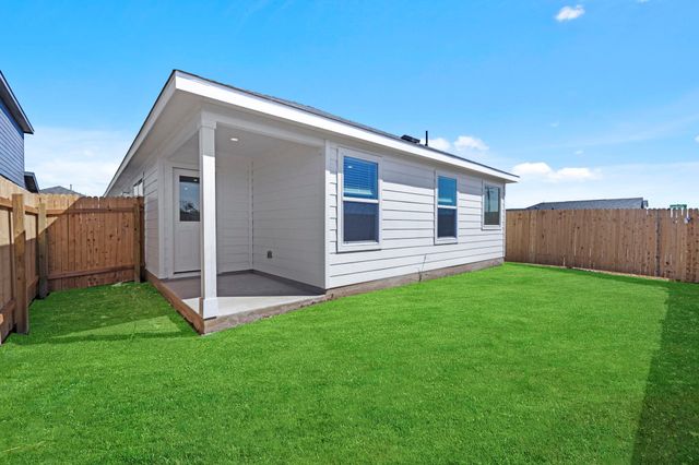 945 Soapstone PASS, Maxwell, TX 78666