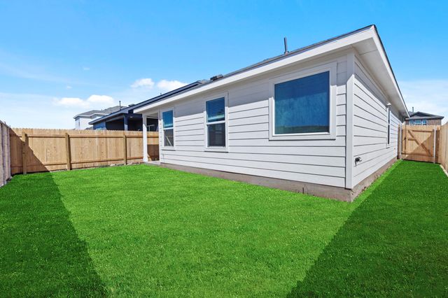 945 Soapstone PASS, Maxwell, TX 78666