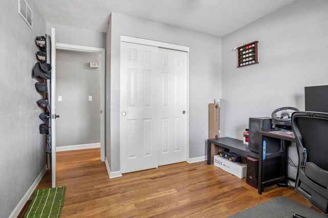3236 W Dover Court, Davenport, IA 52804