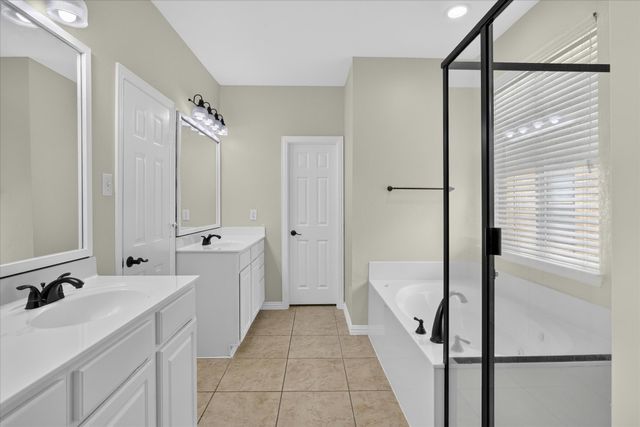 2644 Coral Cove Drive, Grand Prairie, TX 75054