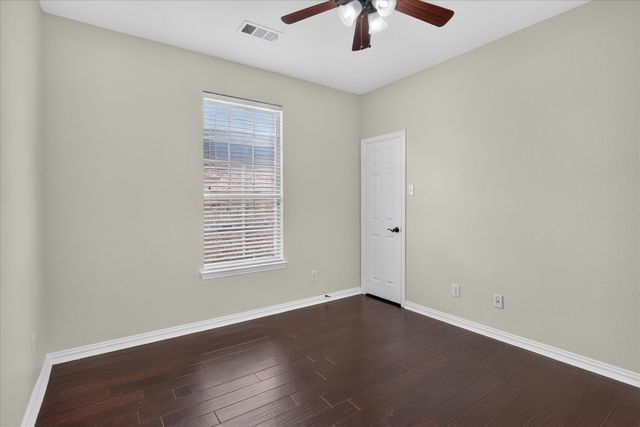 2644 Coral Cove Drive, Grand Prairie, TX 75054