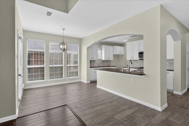 2644 Coral Cove Drive, Grand Prairie, TX 75054