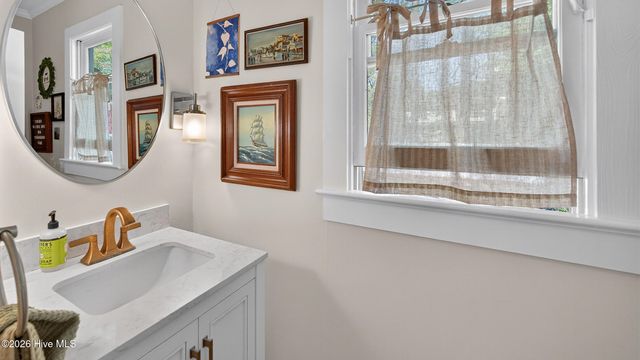 506 Cedarhurst Road, Greenville, NC 27834