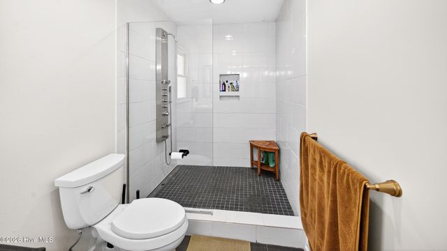 506 Cedarhurst Road, Greenville, NC 27834