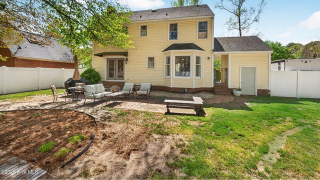 506 Cedarhurst Road, Greenville, NC 27834