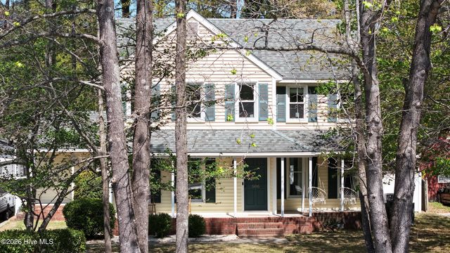 506 Cedarhurst Road, Greenville, NC 27834