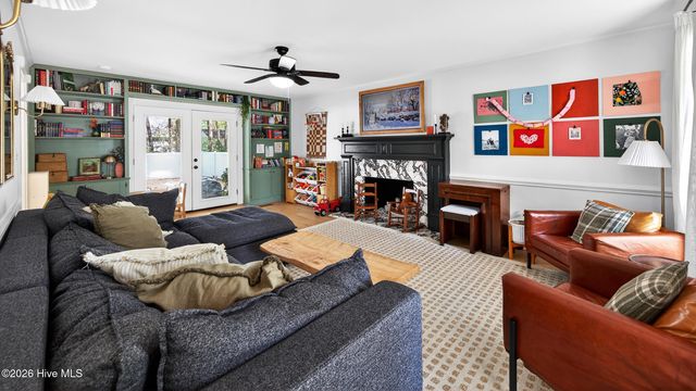 506 Cedarhurst Road, Greenville, NC 27834