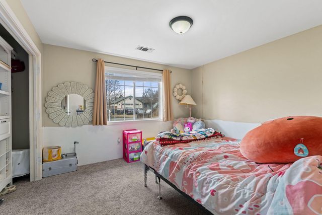 1204 Heather Lane, Central Point, OR 97502