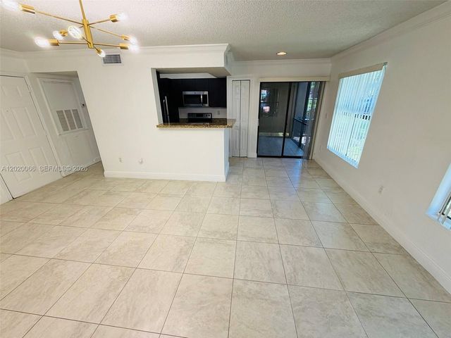 15689 SW 106th Ln 701, Miami, FL 33196