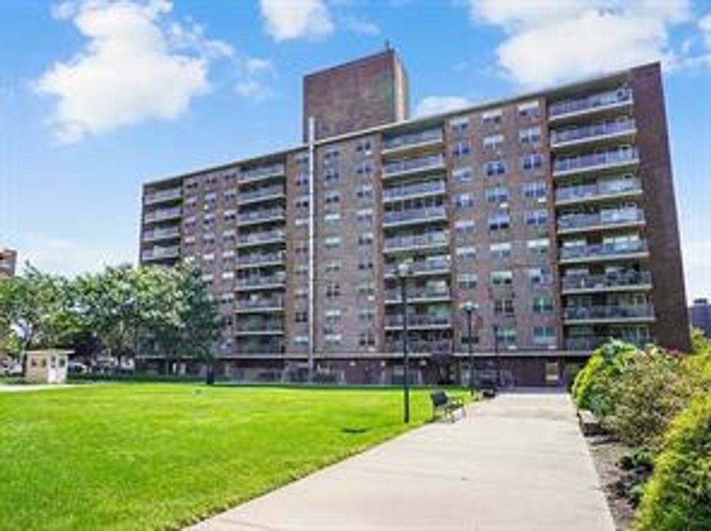 400 Cozine Ave Apt 5F, New York City, NY 11207