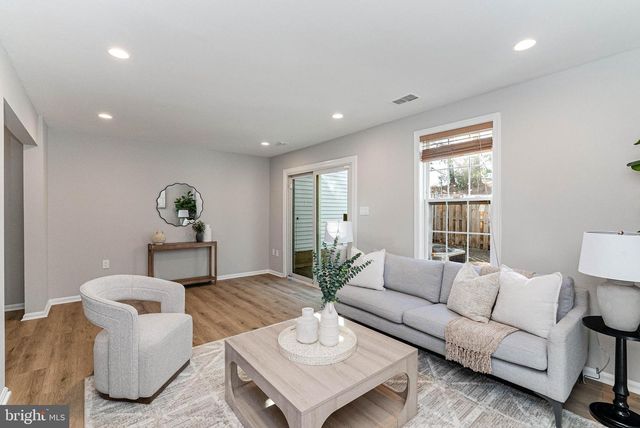 3604 FELMORE CT, Woodbridge, VA 22193