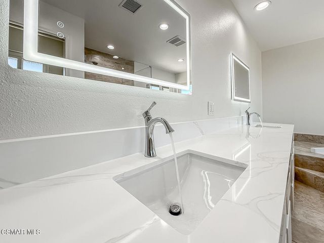 1761 Rivendell Circle, Newbury Park, CA 91320