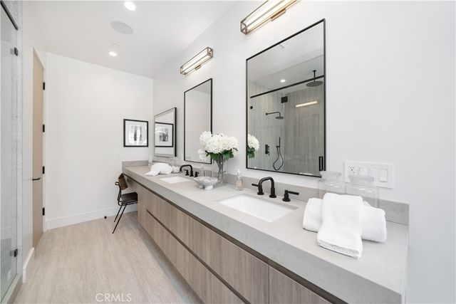 12207 Valleyheart Drive, Studio City, CA 91604
