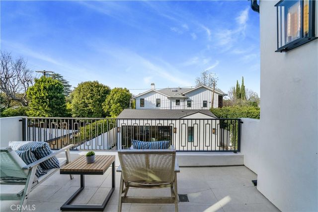 12207 Valleyheart Drive, Studio City, CA 91604
