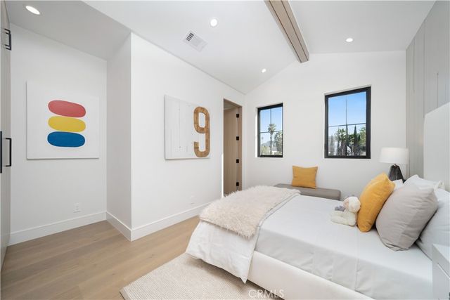 12207 Valleyheart Drive, Studio City, CA 91604