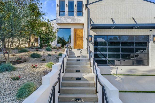 12207 Valleyheart Drive, Studio City, CA 91604
