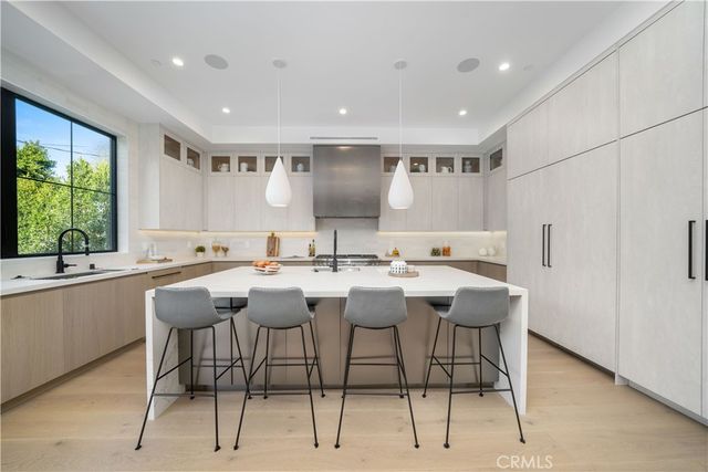 12207 Valleyheart Drive, Studio City, CA 91604