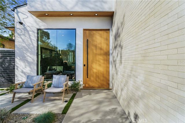 12207 Valleyheart Drive, Studio City, CA 91604