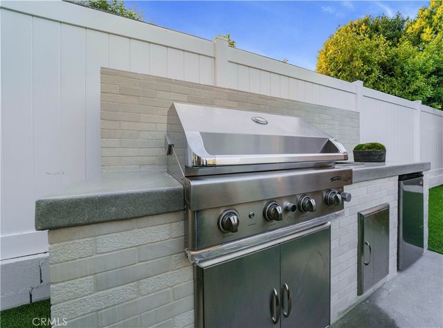 12207 Valleyheart Drive, Studio City, CA 91604