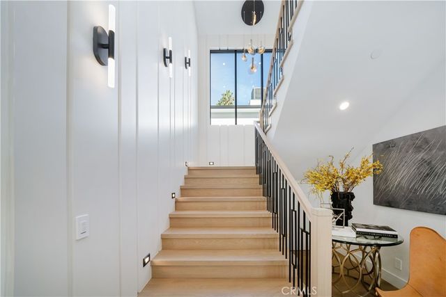 12207 Valleyheart Drive, Studio City, CA 91604