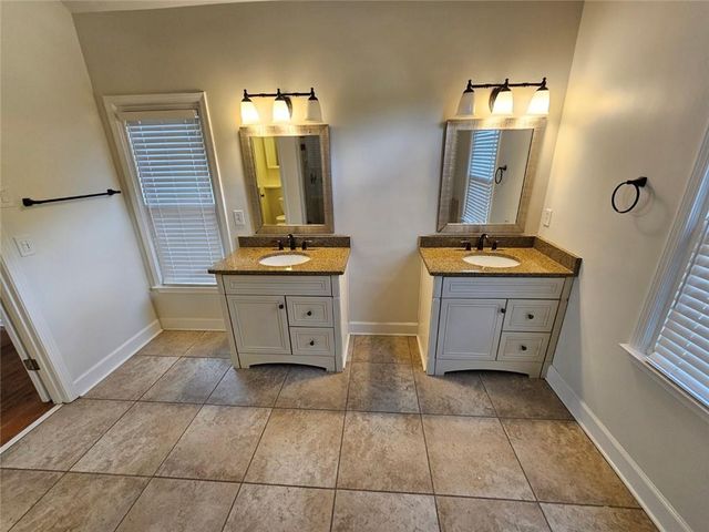 11640 Vista Forest Drive, Alpharetta, GA 30005