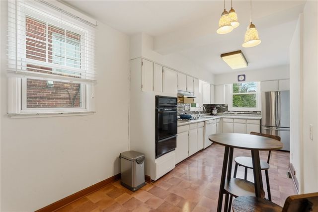 1345 Murdoch Rd, Squirrel Hill, PA 15217