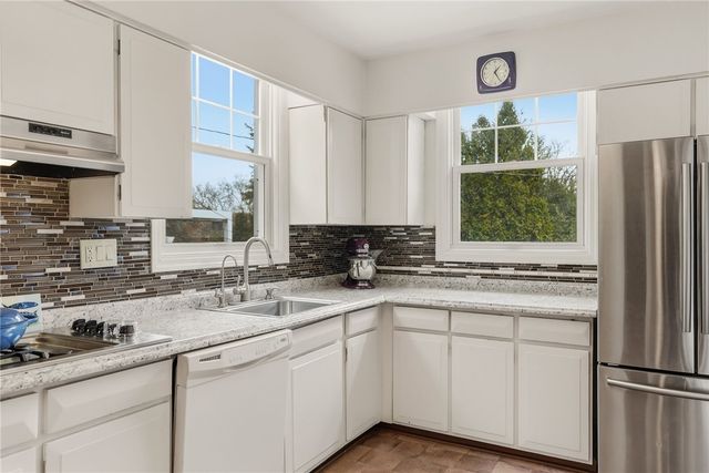 1345 Murdoch Rd, Squirrel Hill, PA 15217