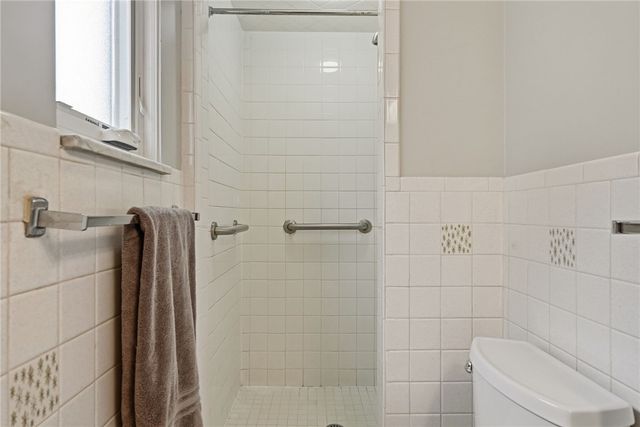 1345 Murdoch Rd, Squirrel Hill, PA 15217