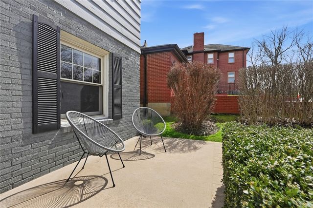 1345 Murdoch Rd, Squirrel Hill, PA 15217