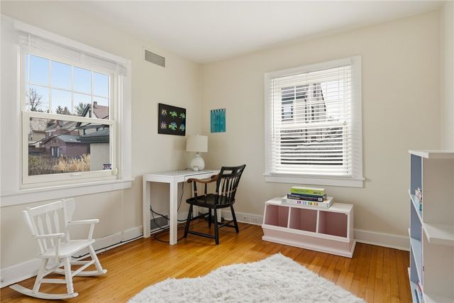 1345 Murdoch Rd, Squirrel Hill, PA 15217