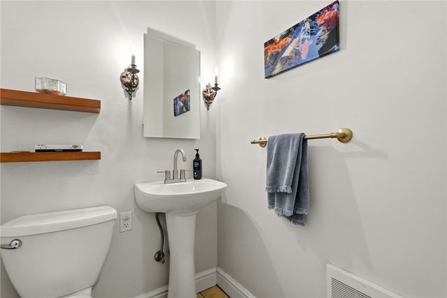 1345 Murdoch Rd, Squirrel Hill, PA 15217