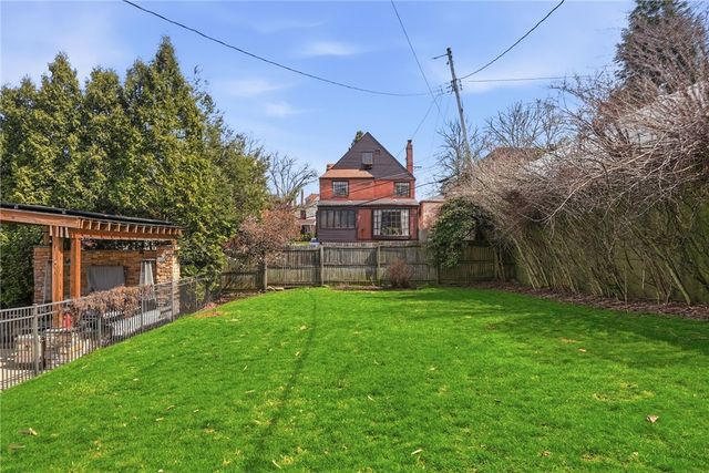 1345 Murdoch Rd, Squirrel Hill, PA 15217