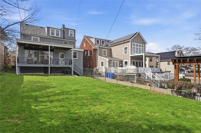 1345 Murdoch Rd, Squirrel Hill, PA 15217