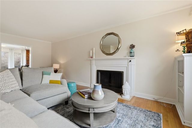 1345 Murdoch Rd, Squirrel Hill, PA 15217