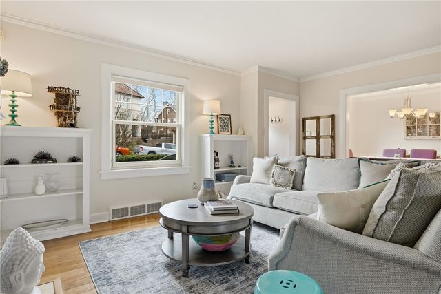 1345 Murdoch Rd, Squirrel Hill, PA 15217