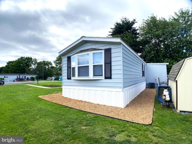 101 GROUSE DR, Lancaster, PA 17603