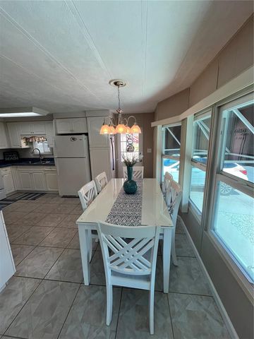 820 TRENTO, Venice, FL 34285