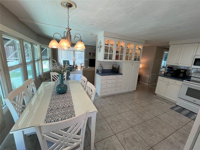 820 TRENTO, Venice, FL 34285