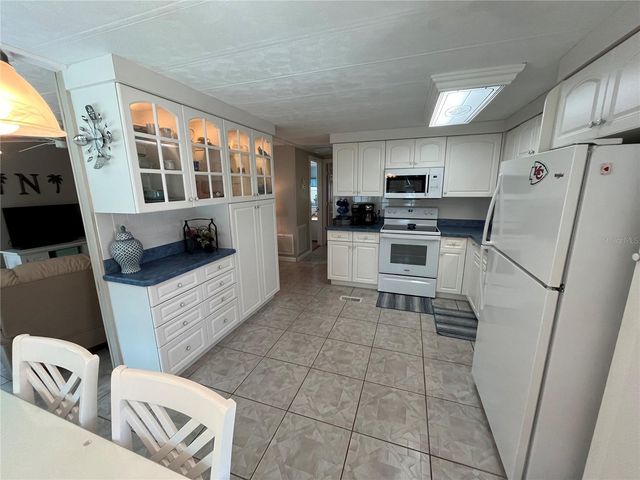 820 TRENTO, Venice, FL 34285