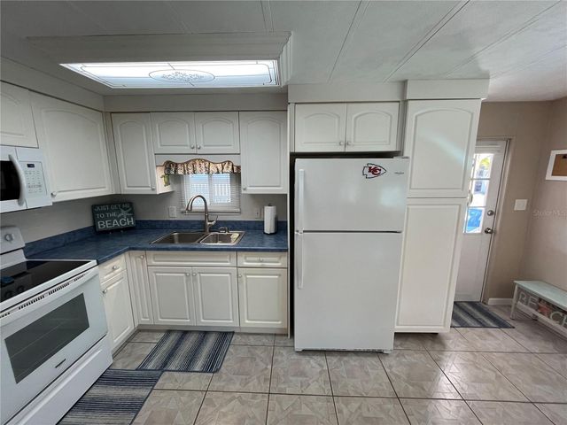 820 TRENTO, Venice, FL 34285