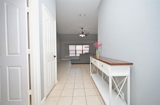 1409 Fox Glen Trail, Mansfield, TX 76063