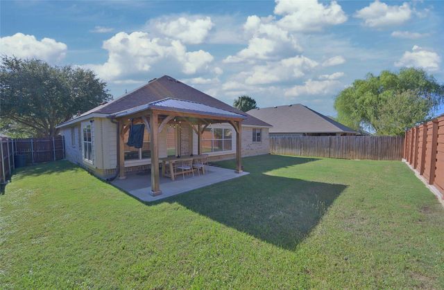 1409 Fox Glen Trail, Mansfield, TX 76063