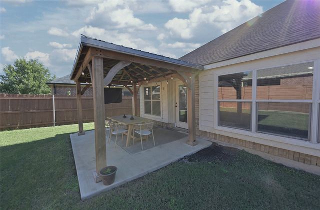 1409 Fox Glen Trail, Mansfield, TX 76063