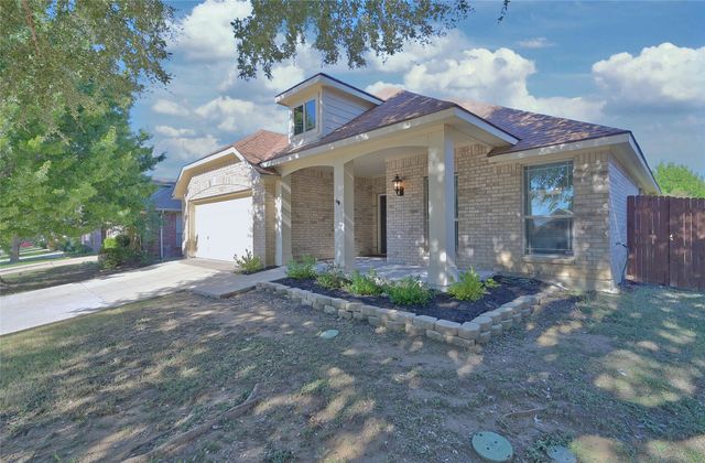 1409 Fox Glen Trail, Mansfield, TX 76063