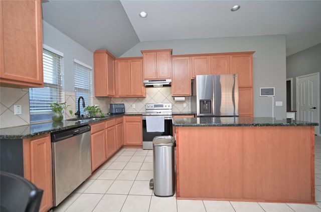 1409 Fox Glen Trail, Mansfield, TX 76063